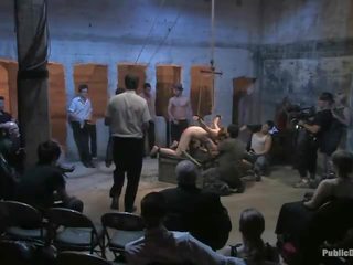 Bir çok arasında youngsters ipek onu olgun swinger pembe yüze sikiş boşluk