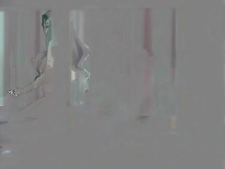 매력적인 벌거 벗은 애니메이션 매력 도착 고양이 두드리고 단단한