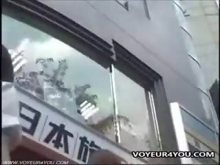 Японки мадама къса пола гащи тайно videoed
