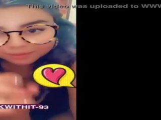 Tiktok スター 吸います 刺します 取得 顔 ファック